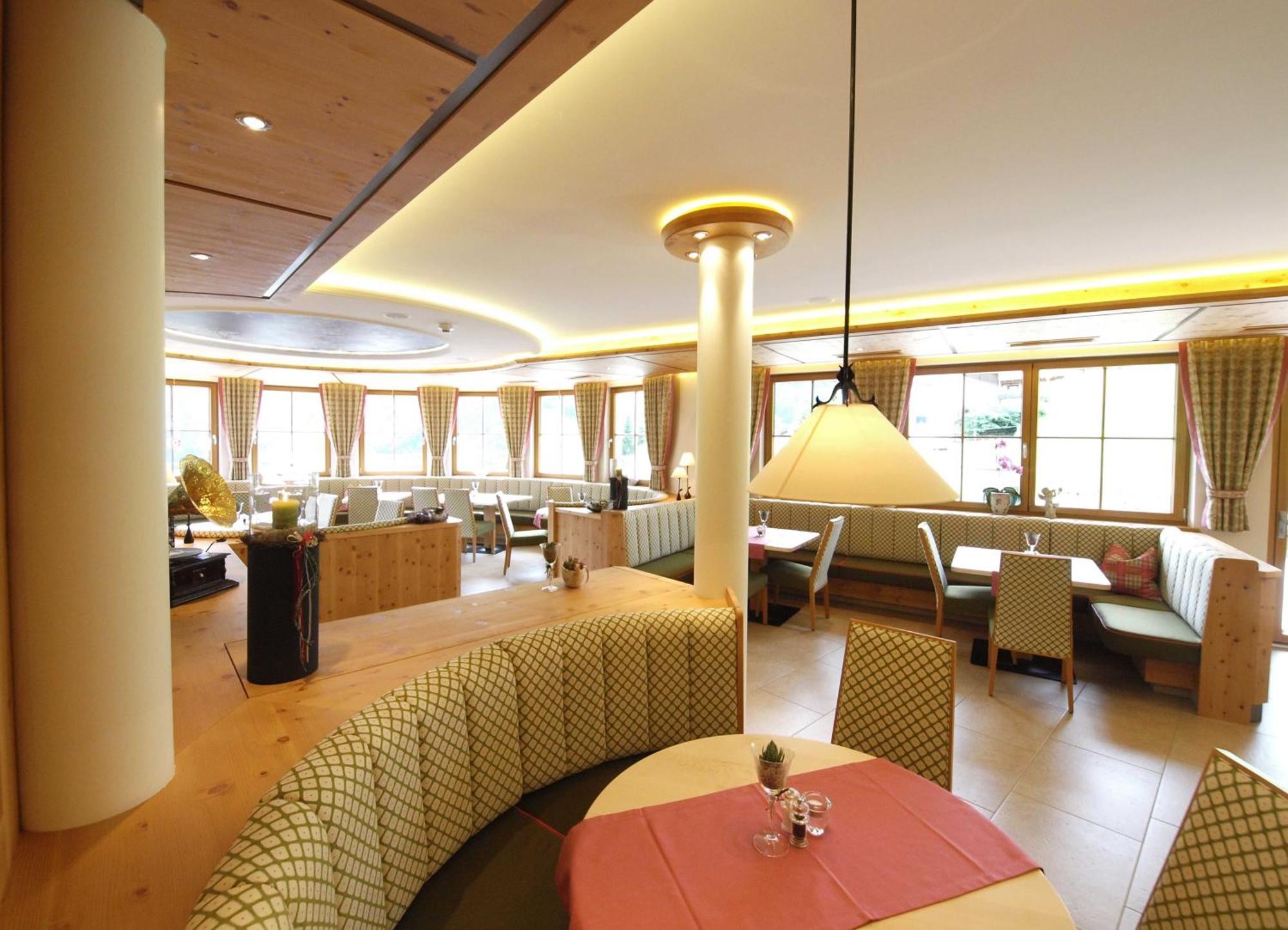 גרוסארל Berghotel Alpenklang מראה חיצוני תמונה